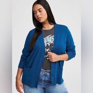 Torrid everyday soft V-neck pocket button front cardigan sweater